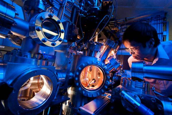 Canadian Light Source, University of Saskatchewan. Photo credit: David Stobbe